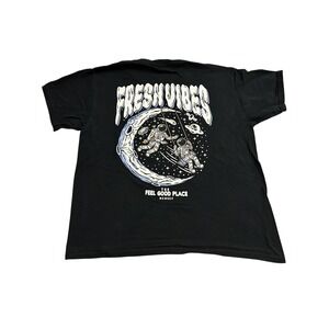 Fresh Vibes Astronaut Space Graphic T-Shirt Mens Medium Black Excellent TYB317SS